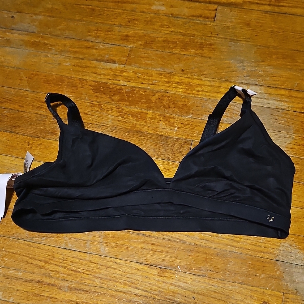 Victoria's Secret Black Seamless Bra